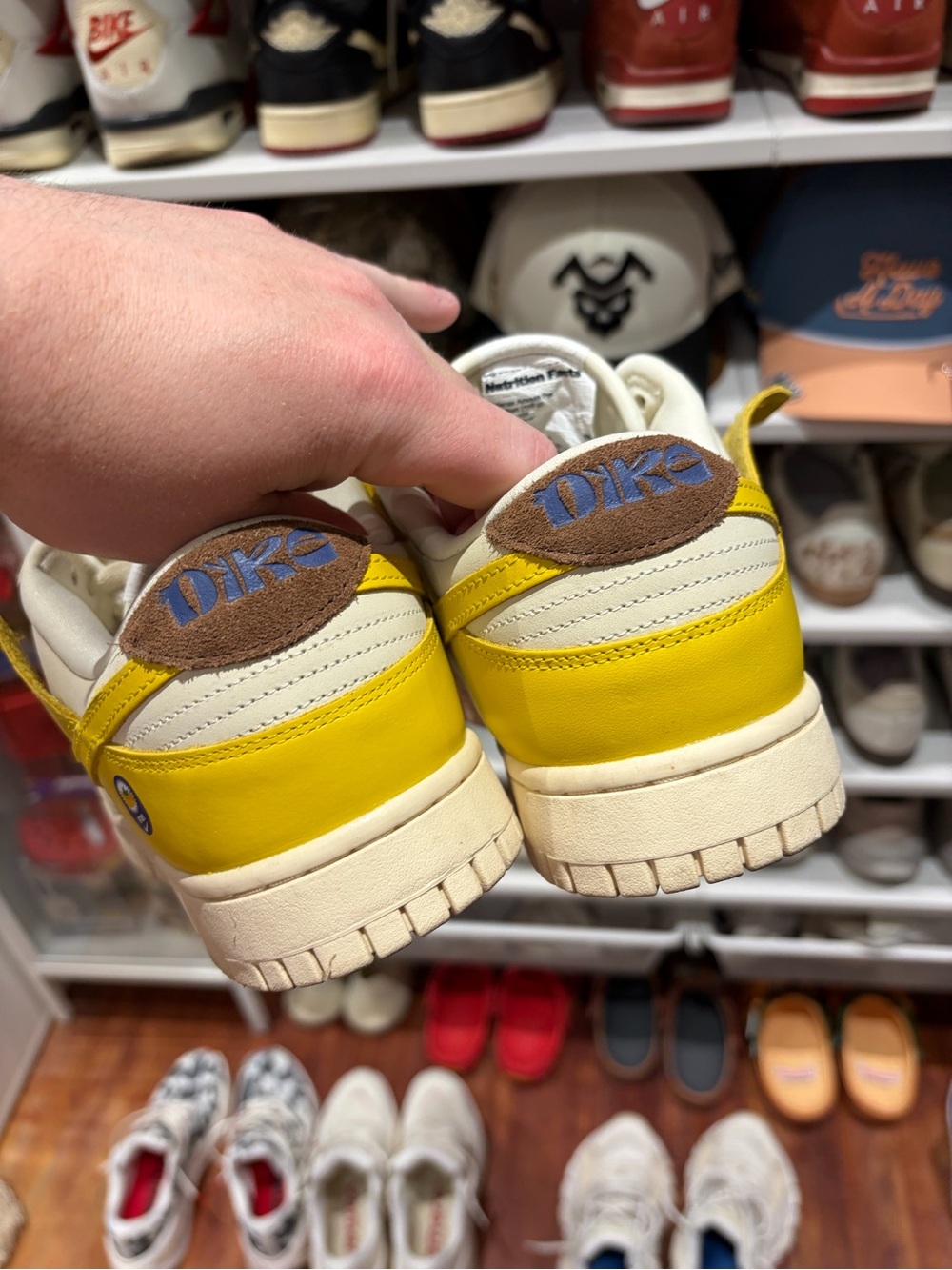 Nike Dunk Low Banana Woman’s Size 10 - Picture 4 of 5